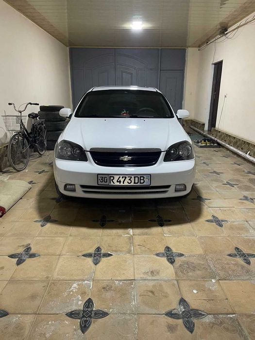 Chevrolet Lacetti 1.8 Avtomat 2009 yil (Legenda ajoyib holatida)