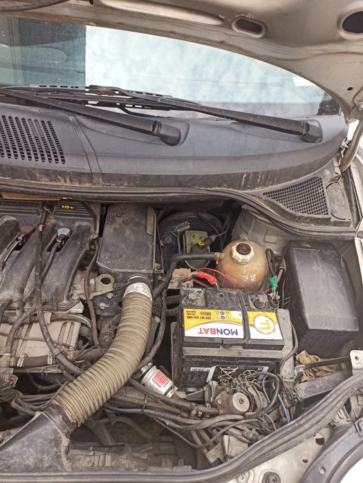 Рено меган Сценик бензин