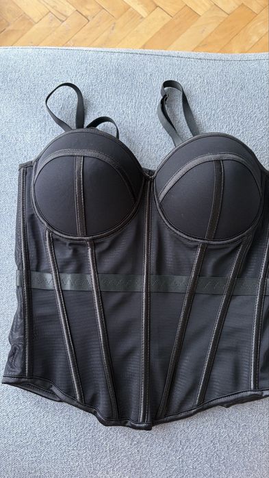 Ново бюстие/корсет