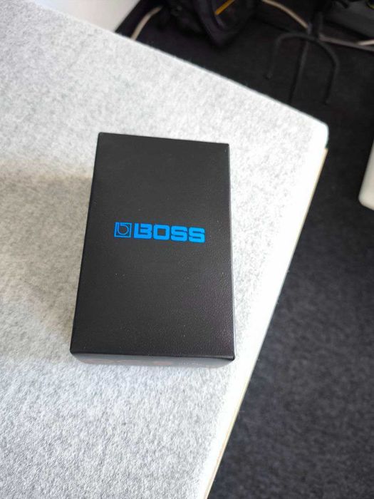 Продавам два китарни/бас ефекта – перфектно състояние