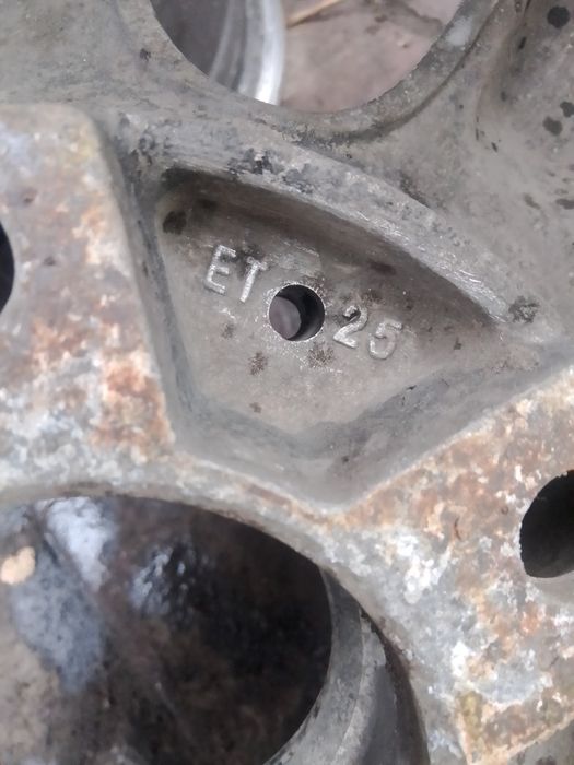 диски на бмв комплект