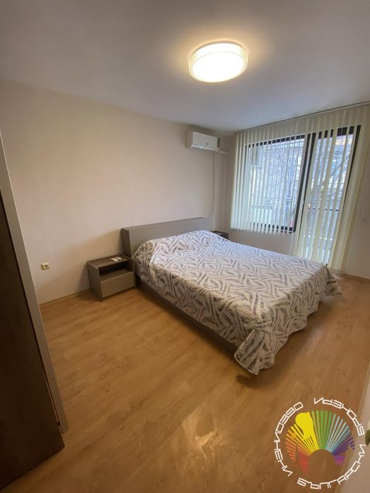 Дава се под наем Тристаен апартамент в Бургас, Център - 120 кв.м за 765 € - Снимка #11