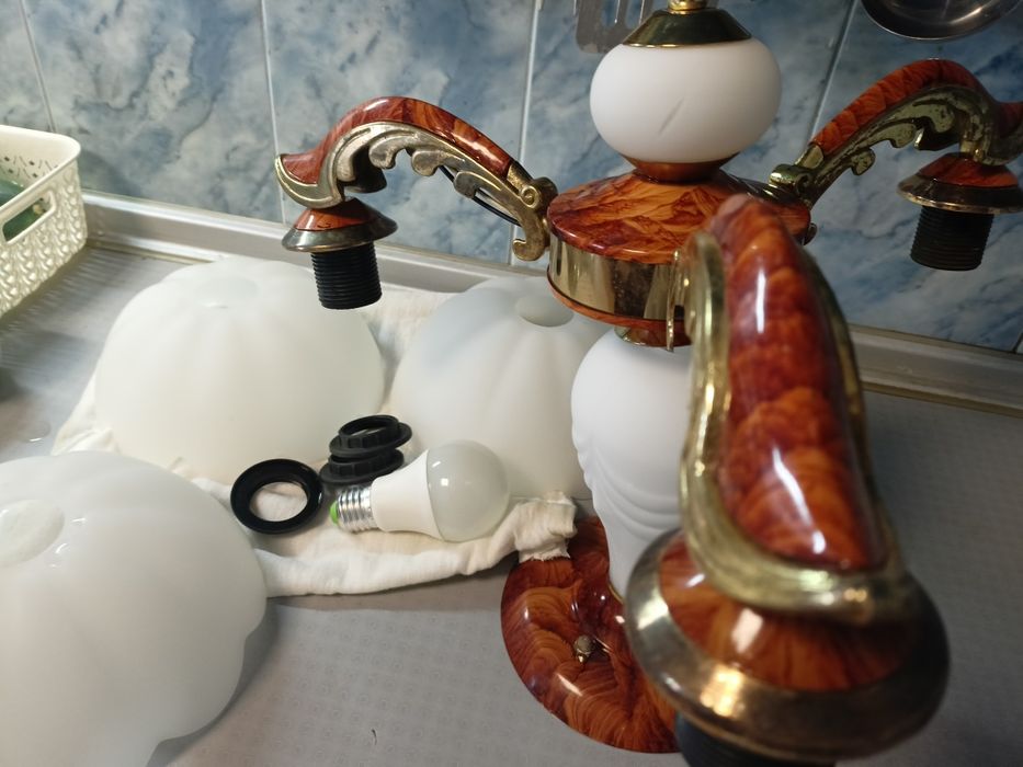 Люстра,ковер натуральный