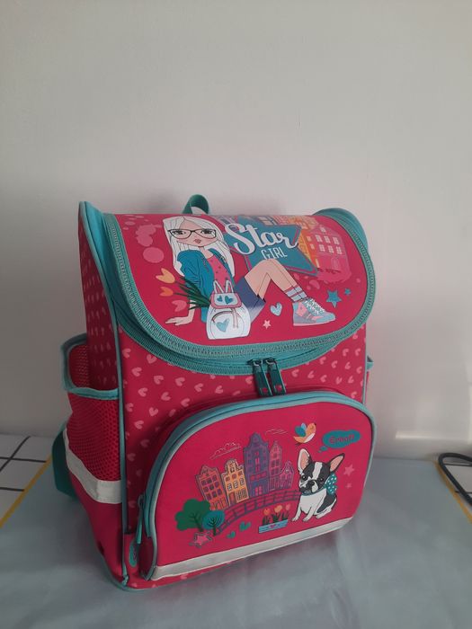 Рюкзак для девочек отличное качествп