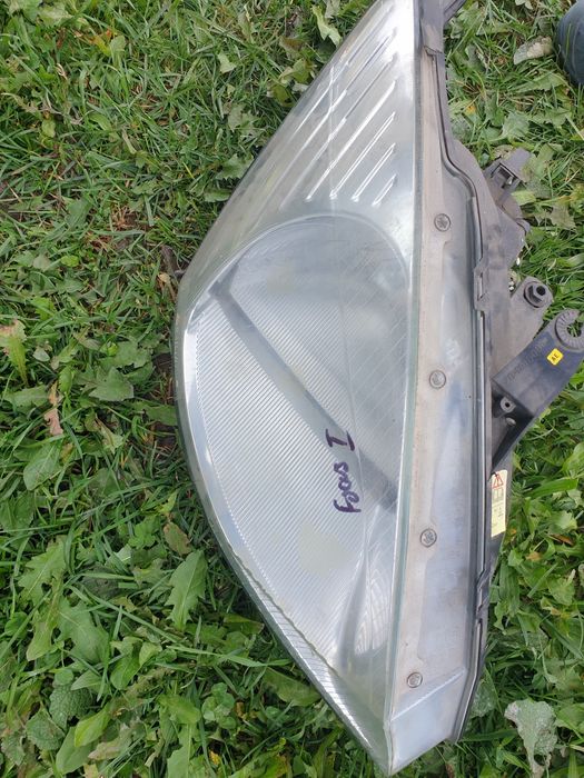 Faruri pentru diverse masini. Oglinzi laterale.