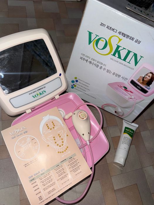 Вакуумный массажер для лица