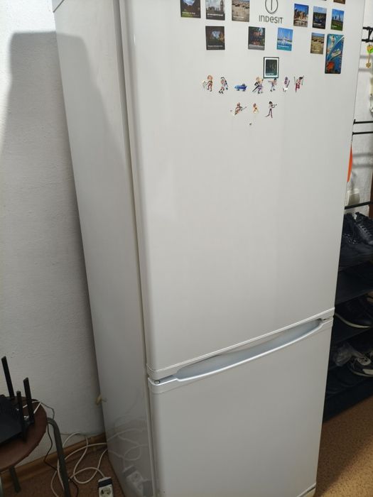 Продам холодильник