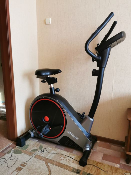 Велотренажер HYGGE.