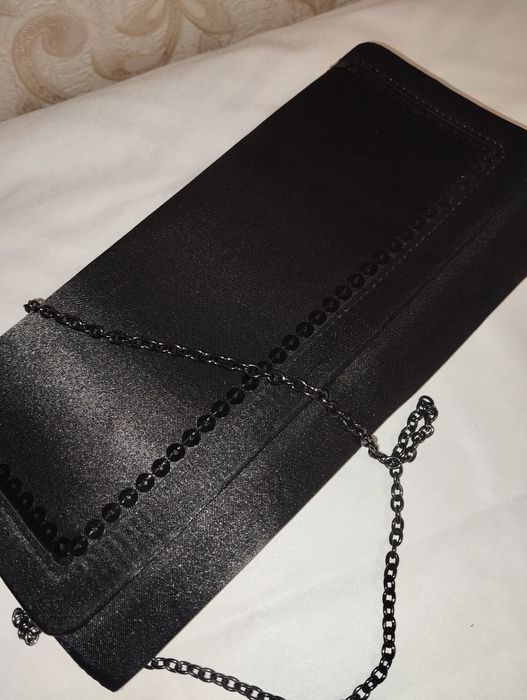 Клатч новый продам