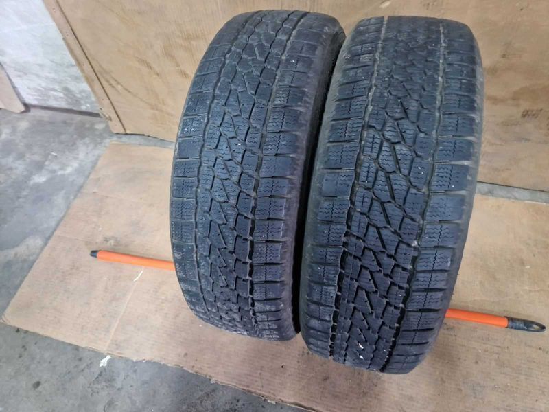2 Firestone R16 C 195/60/ 
зимни гуми  DOT3521