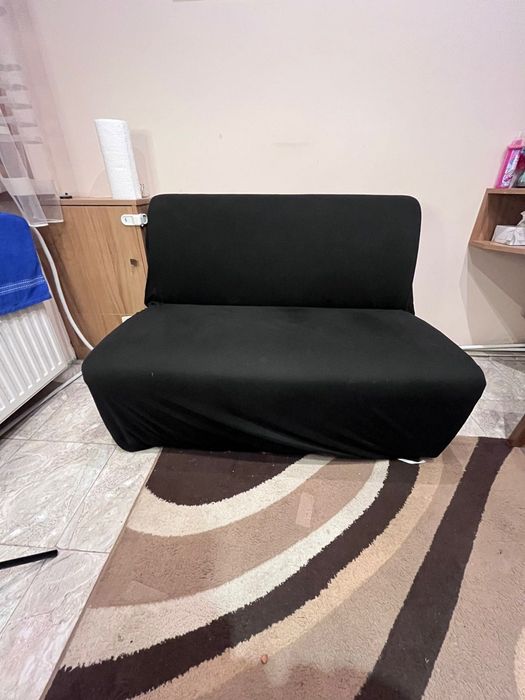 Малък удобен диван