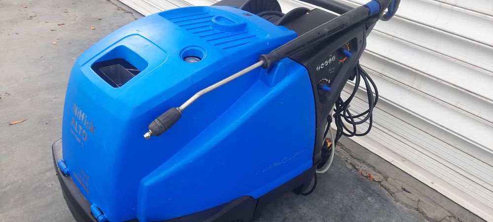 Пароструйка Nilfisk Neptune 3/ 200bar 220V 3.4kw Бутална Помпа Керамика СуперСилна НайВисок Клас от Машините на 220Волта