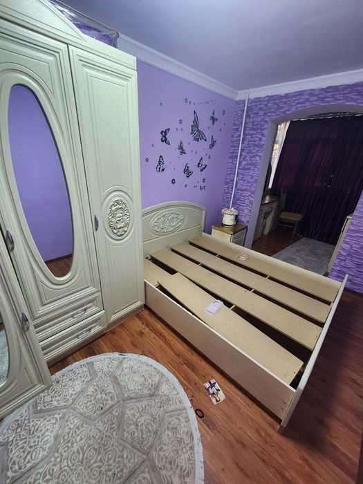 Продаю свой старий мебел