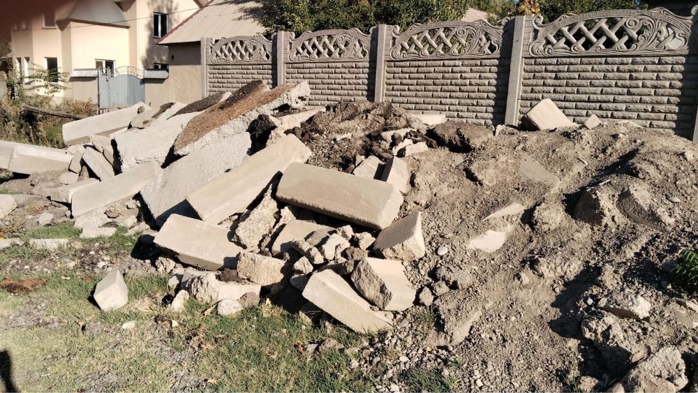 Продаю булжник примерно два камаза.