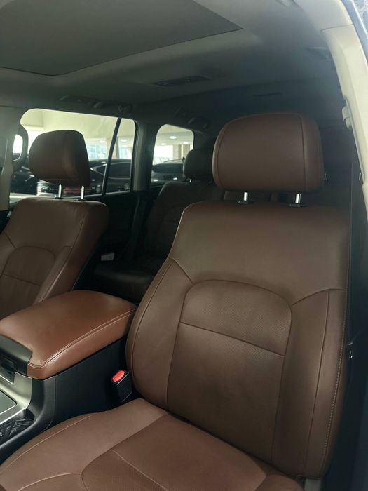 Bugun sotuvimizda Toyota Land Cruiser 200