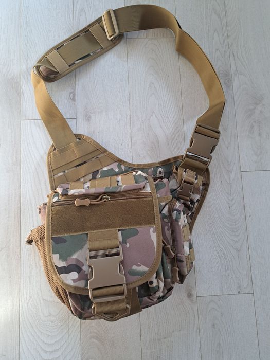 Риболовна водоустойчива мъжка чанта през рамо