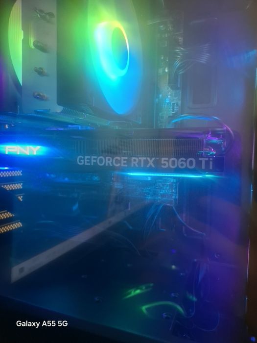 Komyuter sotiladi rasmdaka