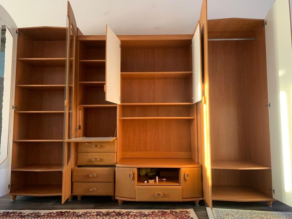 Продам горку-стенку