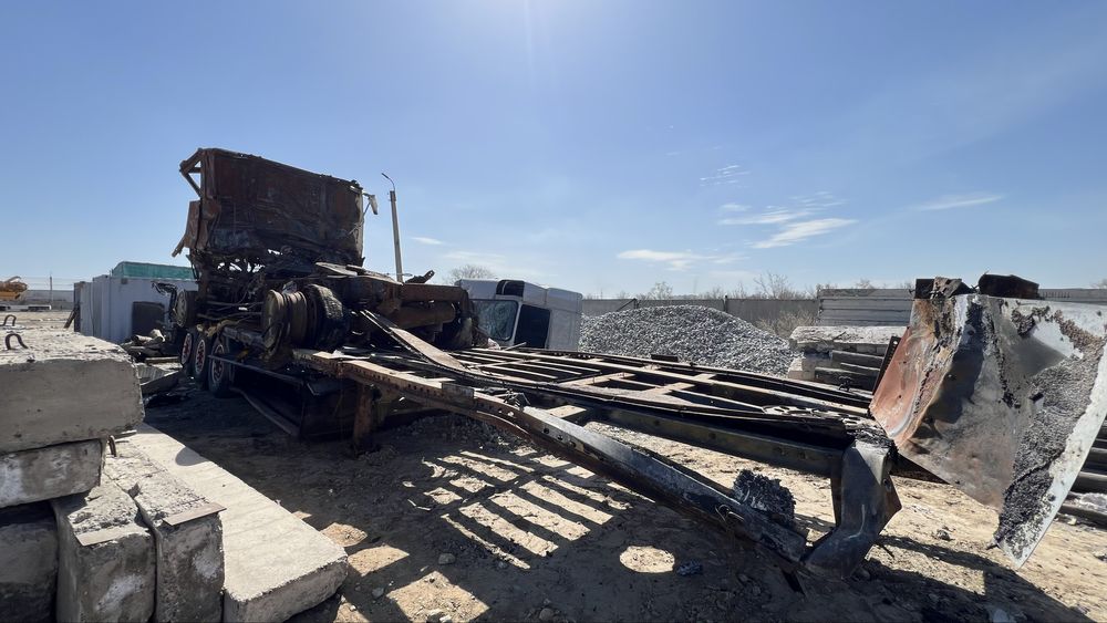 Фура после пожара