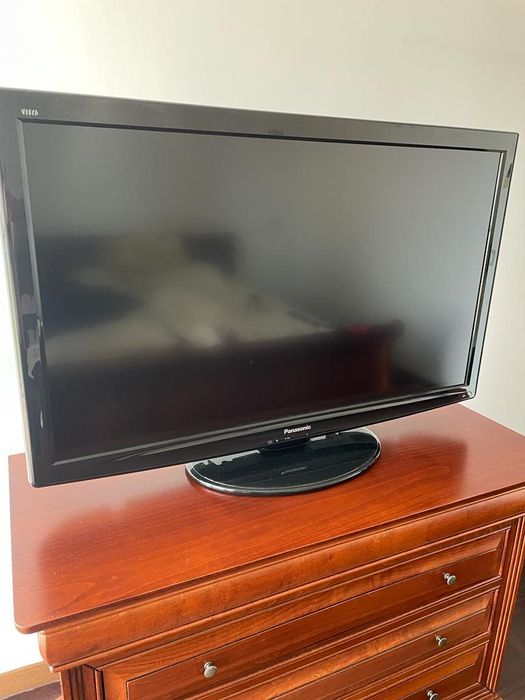 Televizor Panasonic LCD Viera 106 cm