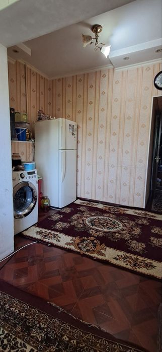 Srochni 2 xonali uy sotiladi, sergeli 7 da, 3- 4- bekatga yaqin