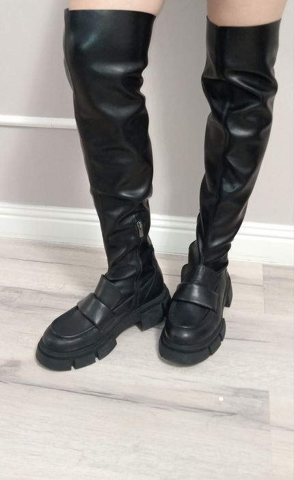 Продаются сапоги