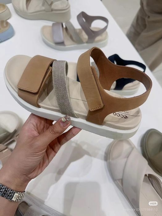 ECCO босоножки.Натурал.кожа