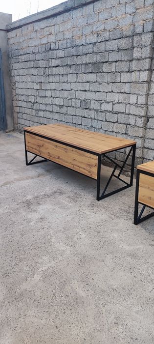 Стол в стиле лофт