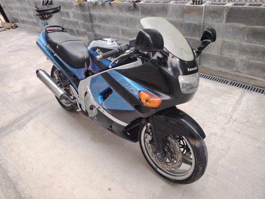 Kawasaki ZZR 400 на части