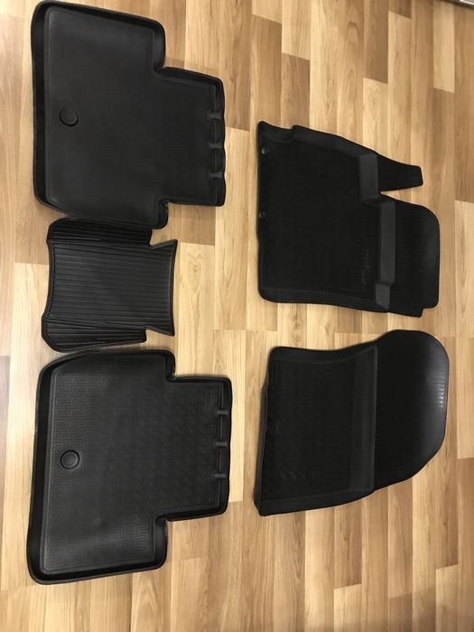 Полики коврики полиуритан Rival. Outlander 3