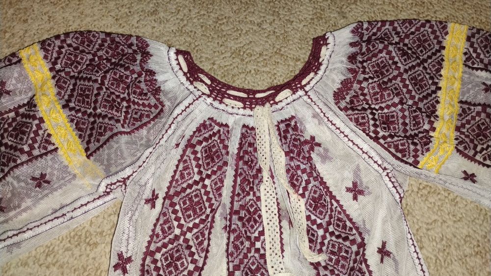 Ie tradiționala veche copii