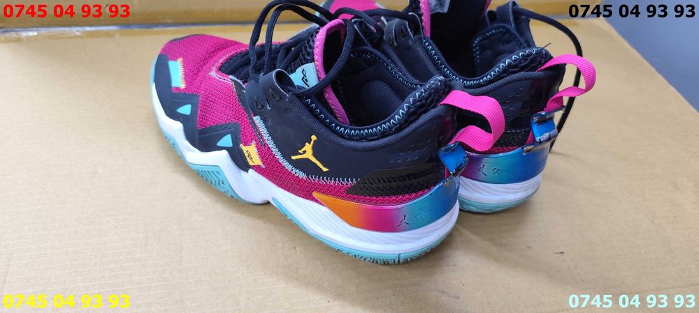 adidasi AIR JORDAN baschet marime 45 Westbrook One Take Vivid Pink CJ0780 601 semne mici de uzura pe talpa