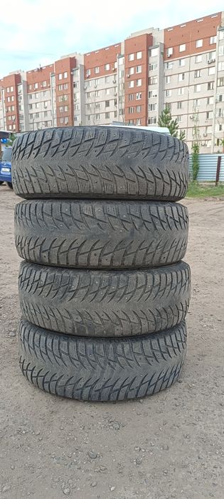 Шины зима б/у R 16 215/60