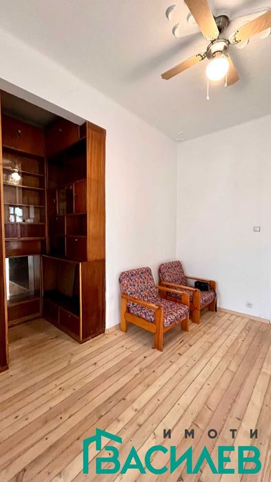 Дава се под наем Тристаен апартамент в София, Център - 88 кв.м за 698.19 € - Снимка #3