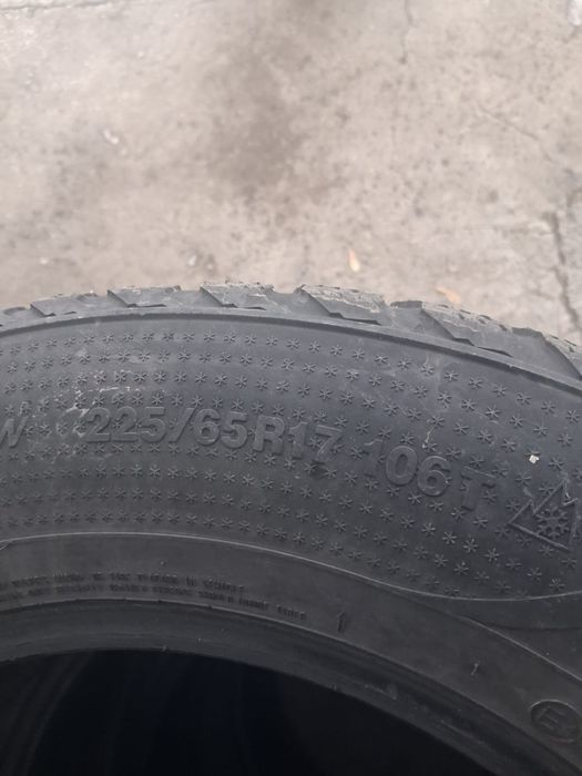 225/65 R17 өлшемді қысқы дөңгелектер сатылады.