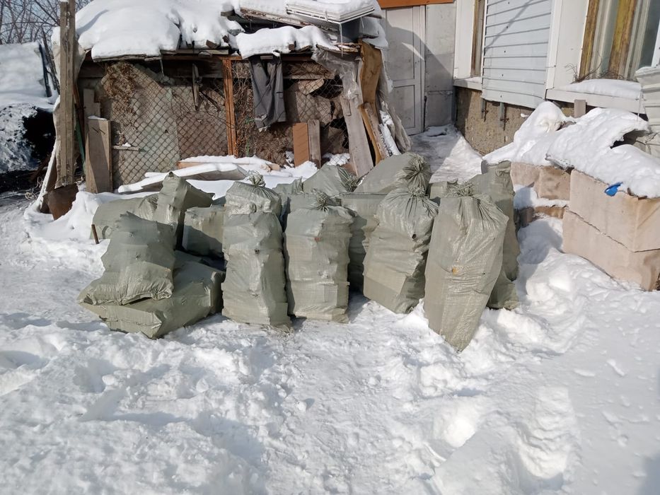 Дрова в мешках. .