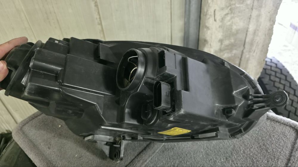 Фар ляв VW Golf V MK5 2004-2008