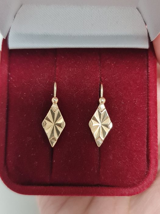 Золотые серьги  583 пробы Ромбики