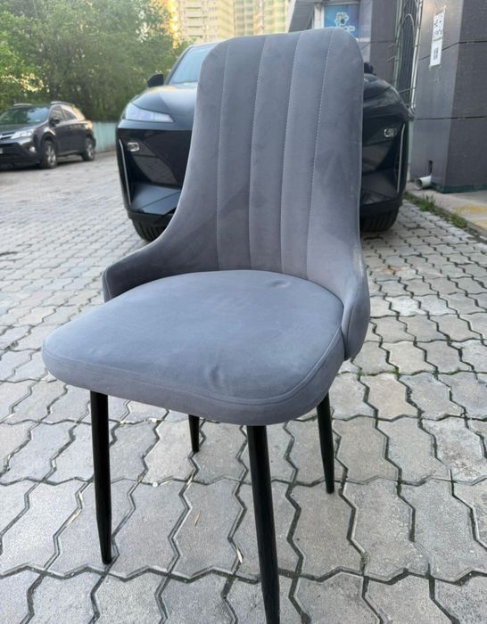 Стул велюровый 1 шт