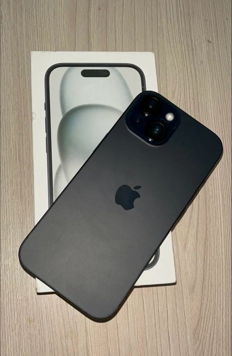 Айфон 15,гарантия есть