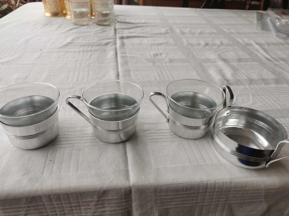 сервизче за кафе с подстаканници