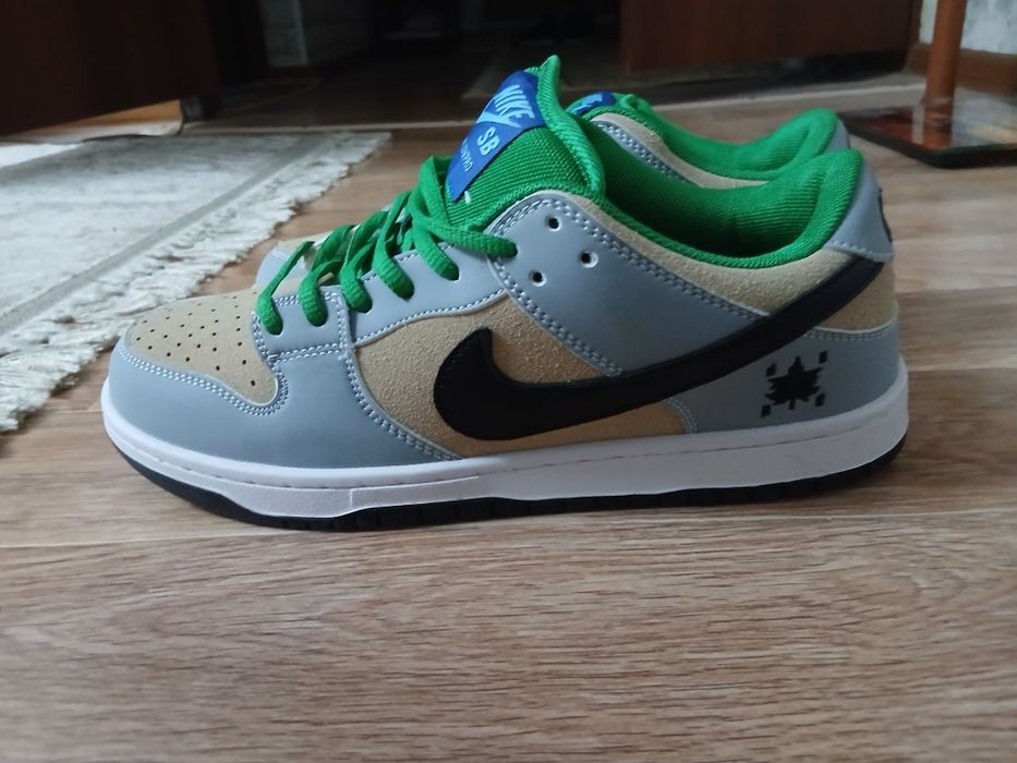 Продам кроссовки