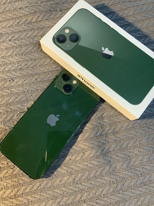 iPhone 13 128 гб в идеальном состоянии