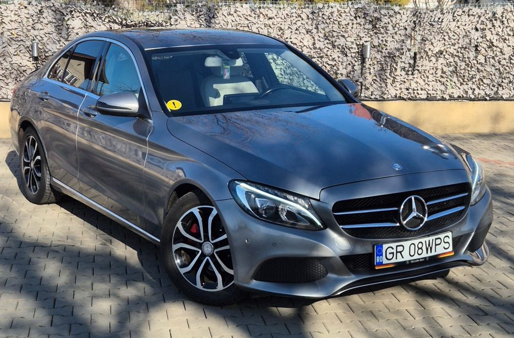 Vand Mercedes Benz C Class Luxury Line
- Recent adus in tara
- Servisa