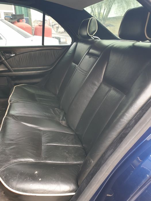 Mercedes Benz W210 E320