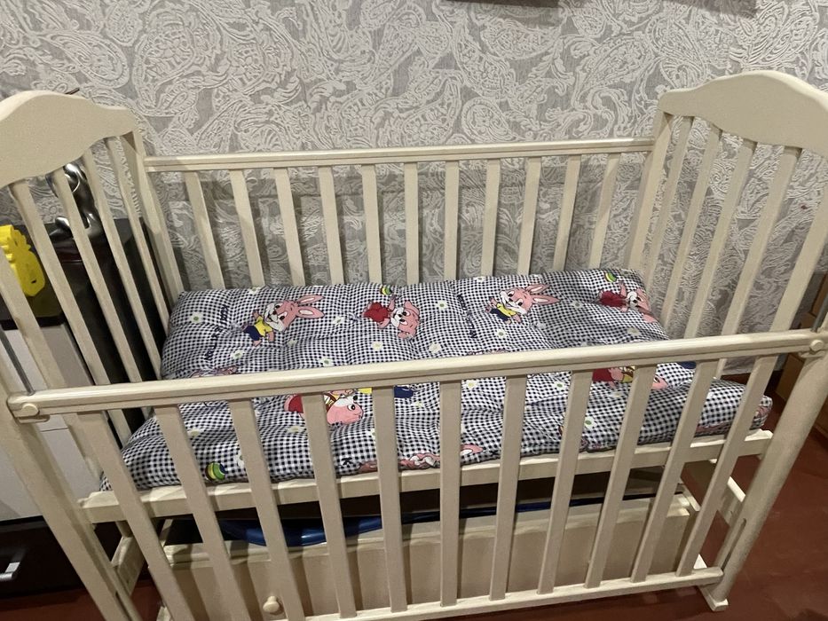 Детская кроватка