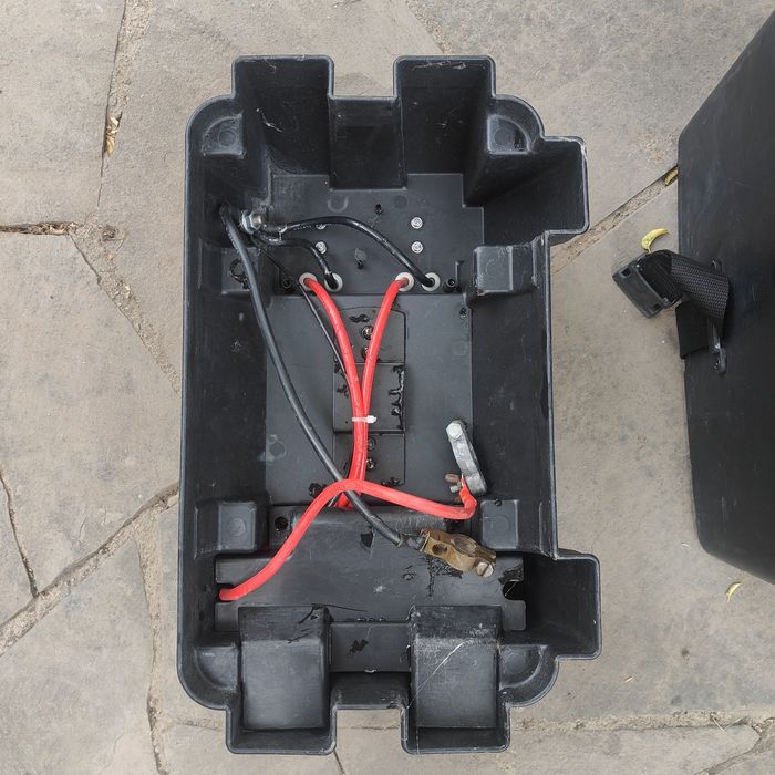 Бокс для аккумулятора (повер банк)