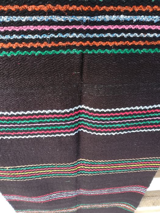 Ръчно тъкани пътеки, три модела.