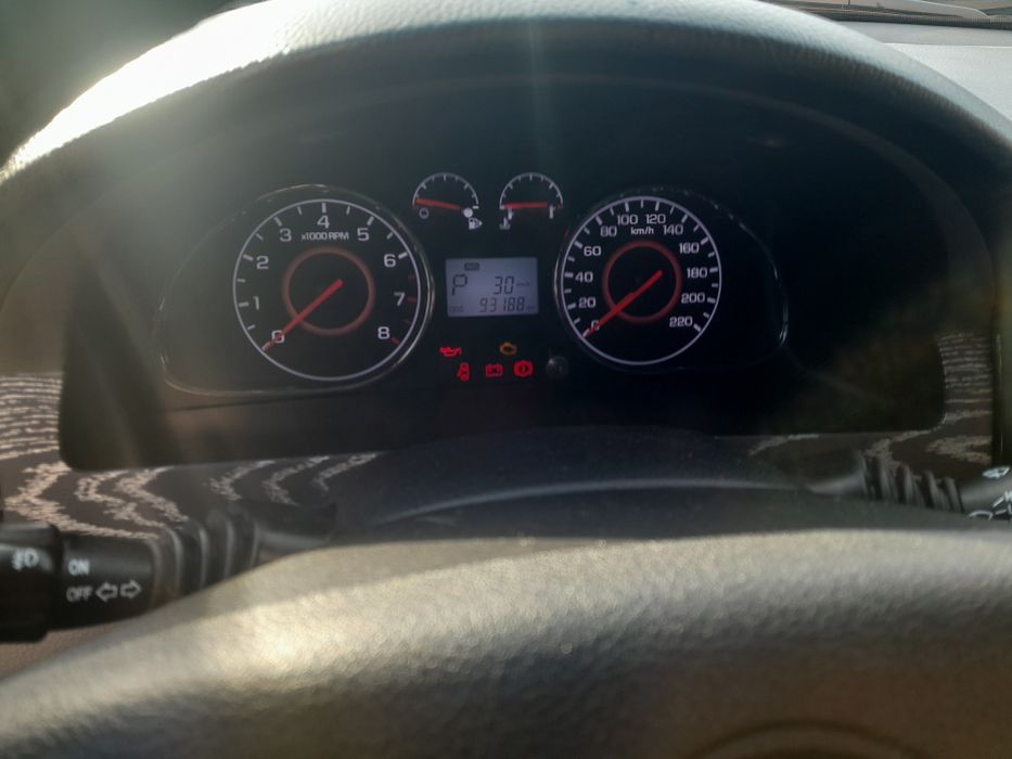 Moshina zudlik bilan sotiladi edial harajati yuq avtomat pul zarur