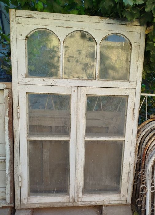 Eshik va deraza yaxshi sastayaneda